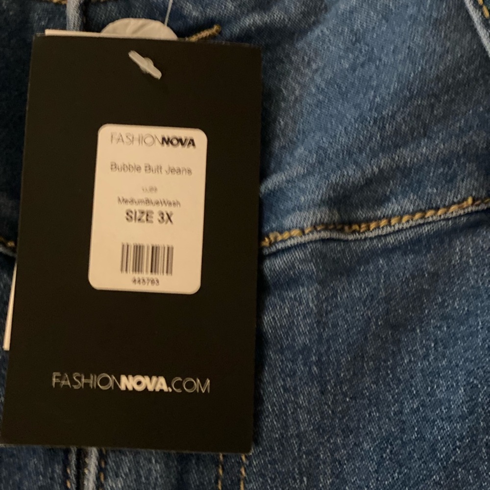 Fashion nova Booty Shaping Jeans!